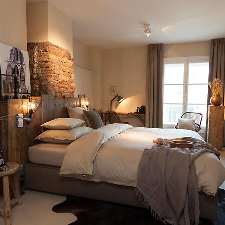 Mother Goose Hotel Utrecht Bagian luar foto