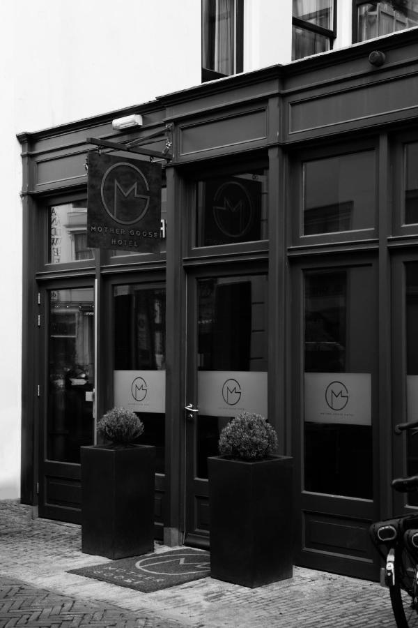 Mother Goose Hotel Utrecht Bagian luar foto