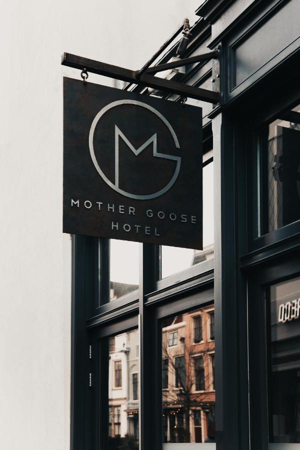 Mother Goose Hotel Utrecht Bagian luar foto
