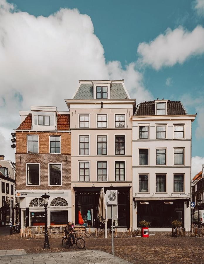 Mother Goose Hotel Utrecht Bagian luar foto
