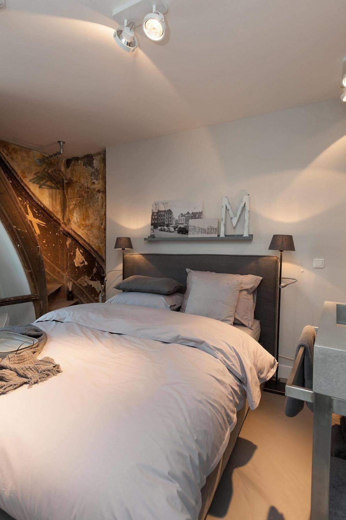 Mother Goose Hotel Utrecht Bagian luar foto
