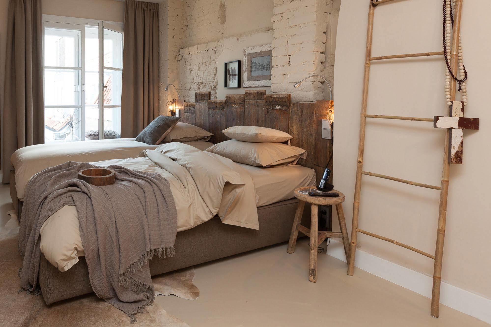 Mother Goose Hotel Utrecht Bagian luar foto