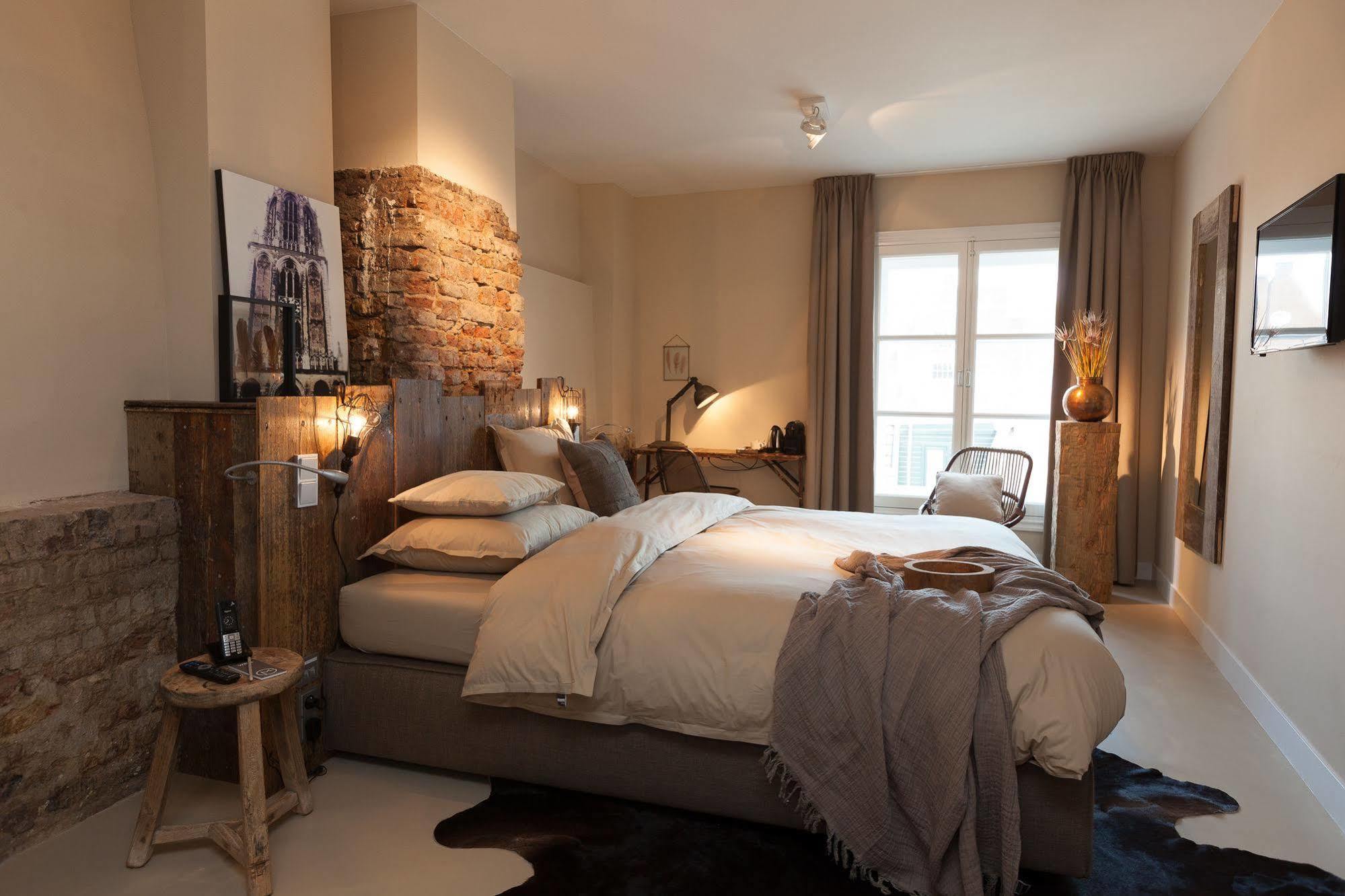 Mother Goose Hotel Utrecht Bagian luar foto